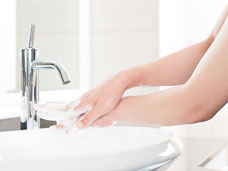 施奈仕攜手歐譜萊，共同守護(hù)大眾健康