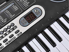 施奈仕粘接固定膠攜手德升電子琴，圓家家戶戶音樂夢