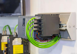 掌握三防核心技術，提供量身定制的膠粘方案