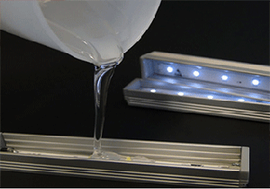 雙組份灌封膠廣泛用于電子元器件，是有哪些優(yōu)勢呢？