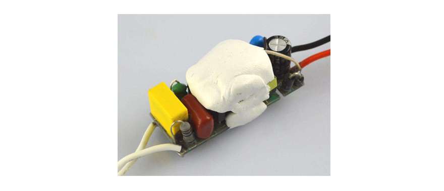 導熱膠泥的正確使用|熱膠泥怎么使用|導熱膠泥施工注意事項