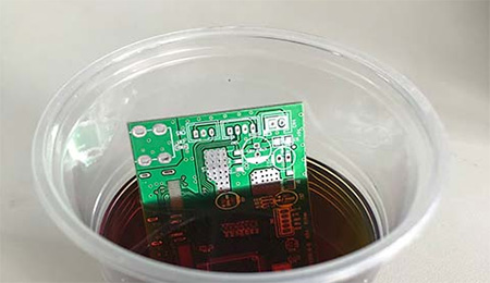 PCB板三防漆,三防漆浸泡工藝,三防漆浸泡污染現(xiàn)象,三防漆浸泡如何避免