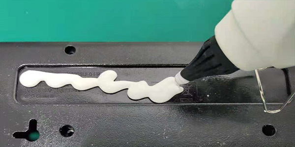 熱熔膠棒|熱熔膠棒關(guān)鍵性能|熱熔膠棒應(yīng)用特點(diǎn).施奈仕