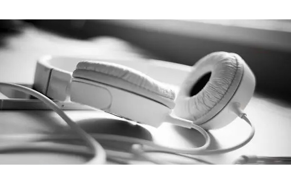 耳機(jī)揚(yáng)聲器瞬間膠,耳機(jī)喇叭瞬間膠,揚(yáng)聲器喇叭瞬間膠,環(huán)保瞬干膠