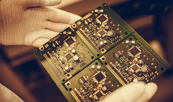 防焊膠,防焊膠應用特征,防焊膠使用工藝,防焊膠品牌